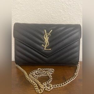 Women’s Black Pebbled Faux Leather Purse Messenger Crossbody With Gold Chain